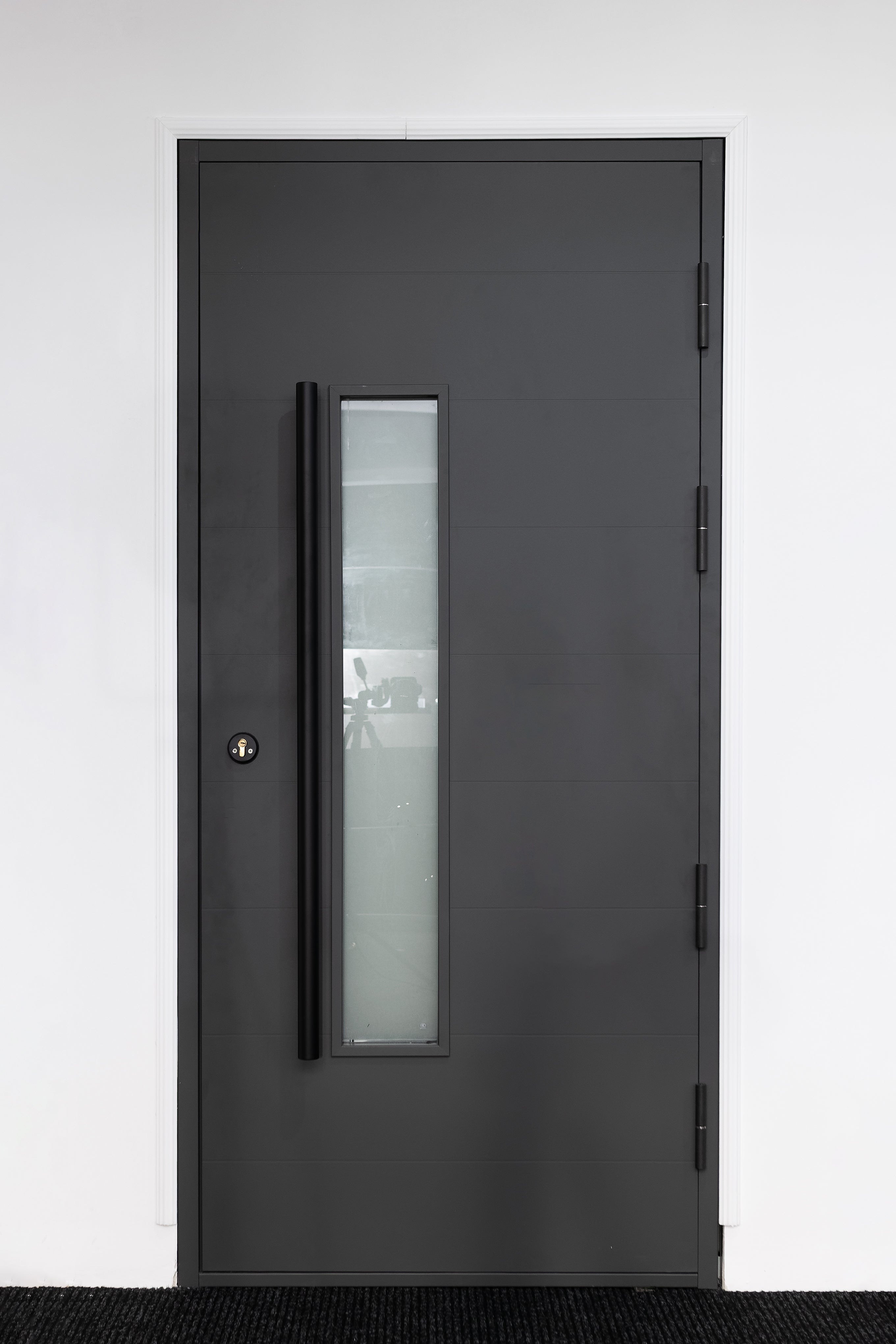 Hőszigetelt biztonsági bejárati ajtó IronDOOR18 98×208 cm