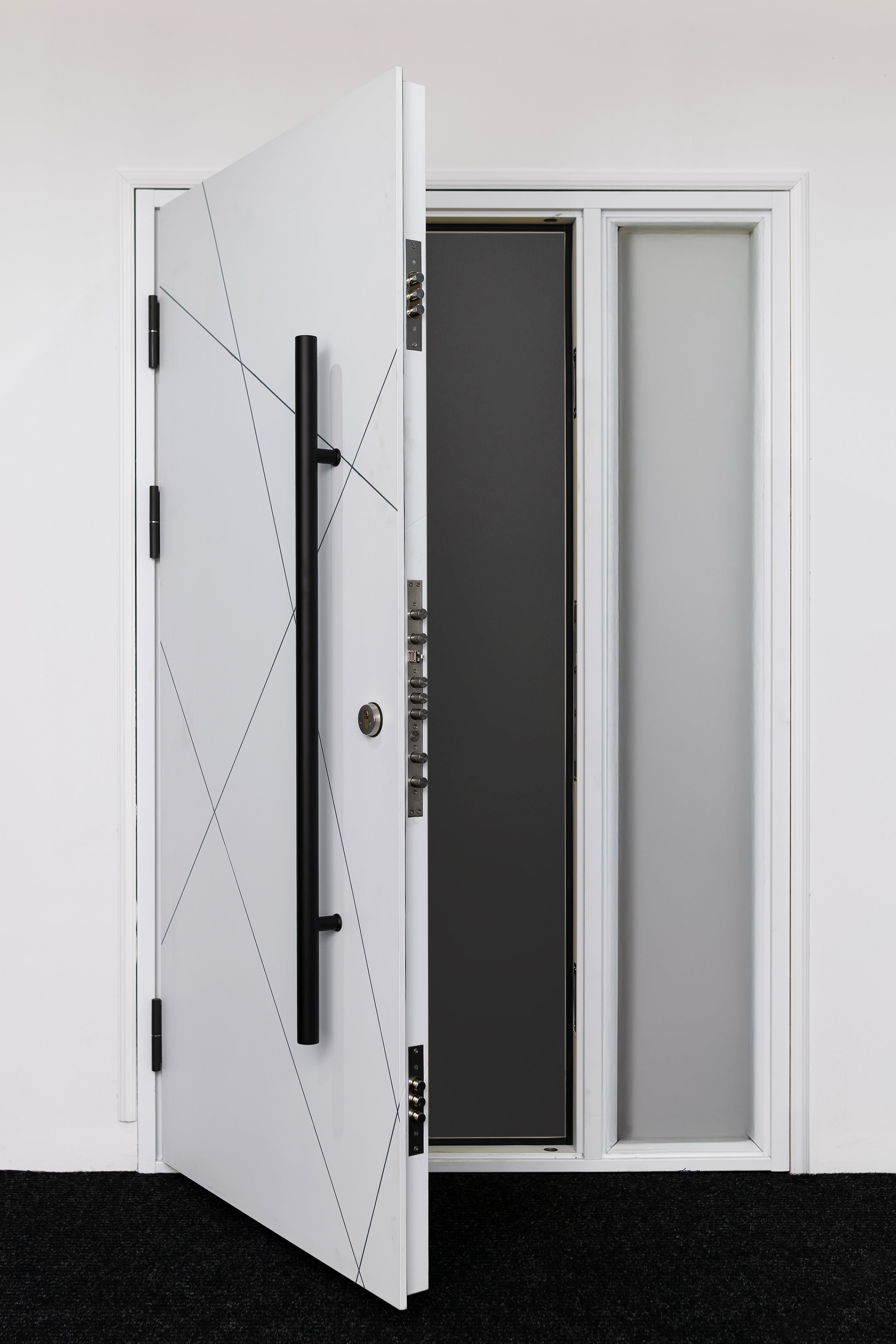Hőszigetelt biztonsági bejárati ajtó IronDOOR28 138×208 cm