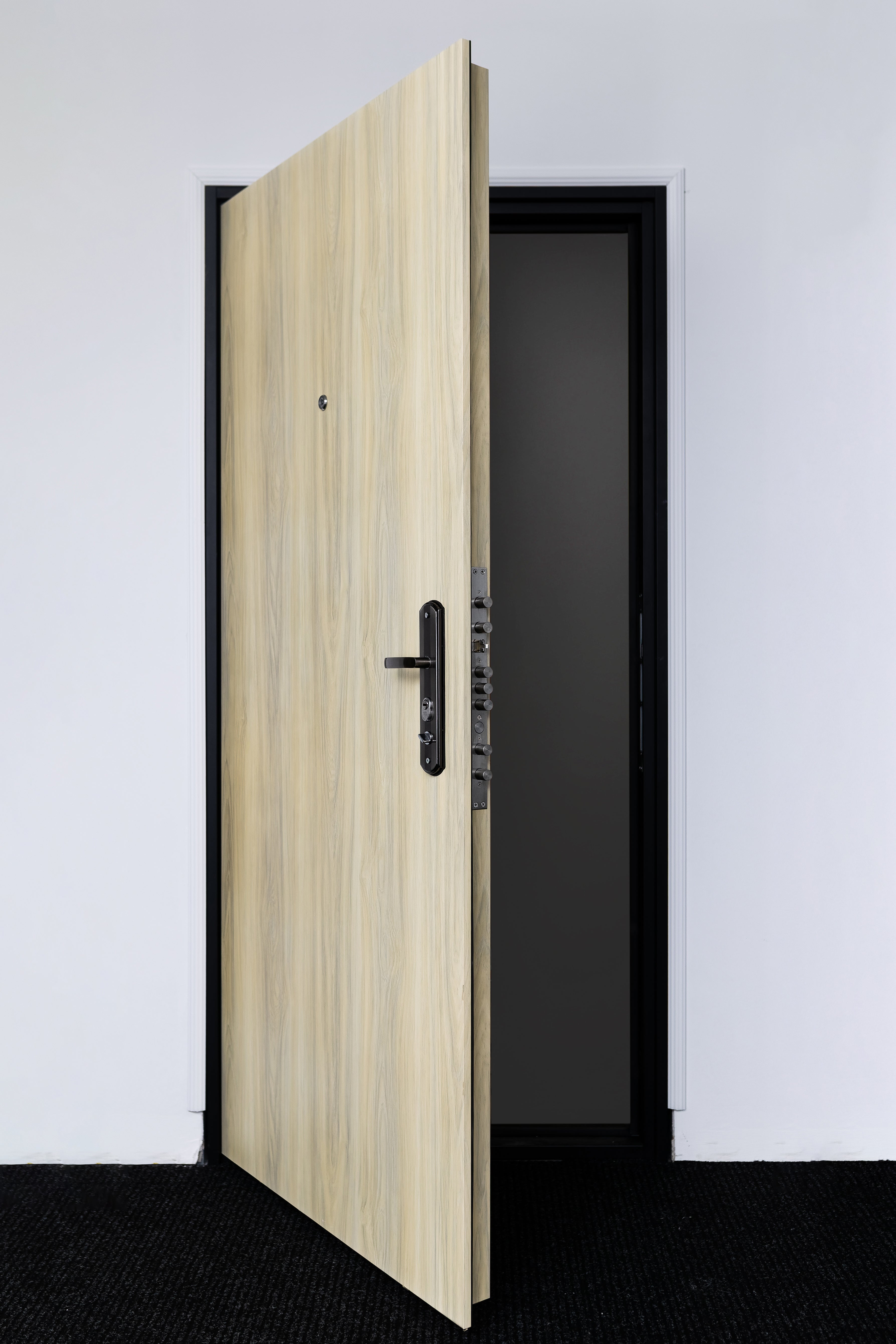 Hőszigetelt biztonsági bejárati ajtó IronDOOR32 98×208 cm