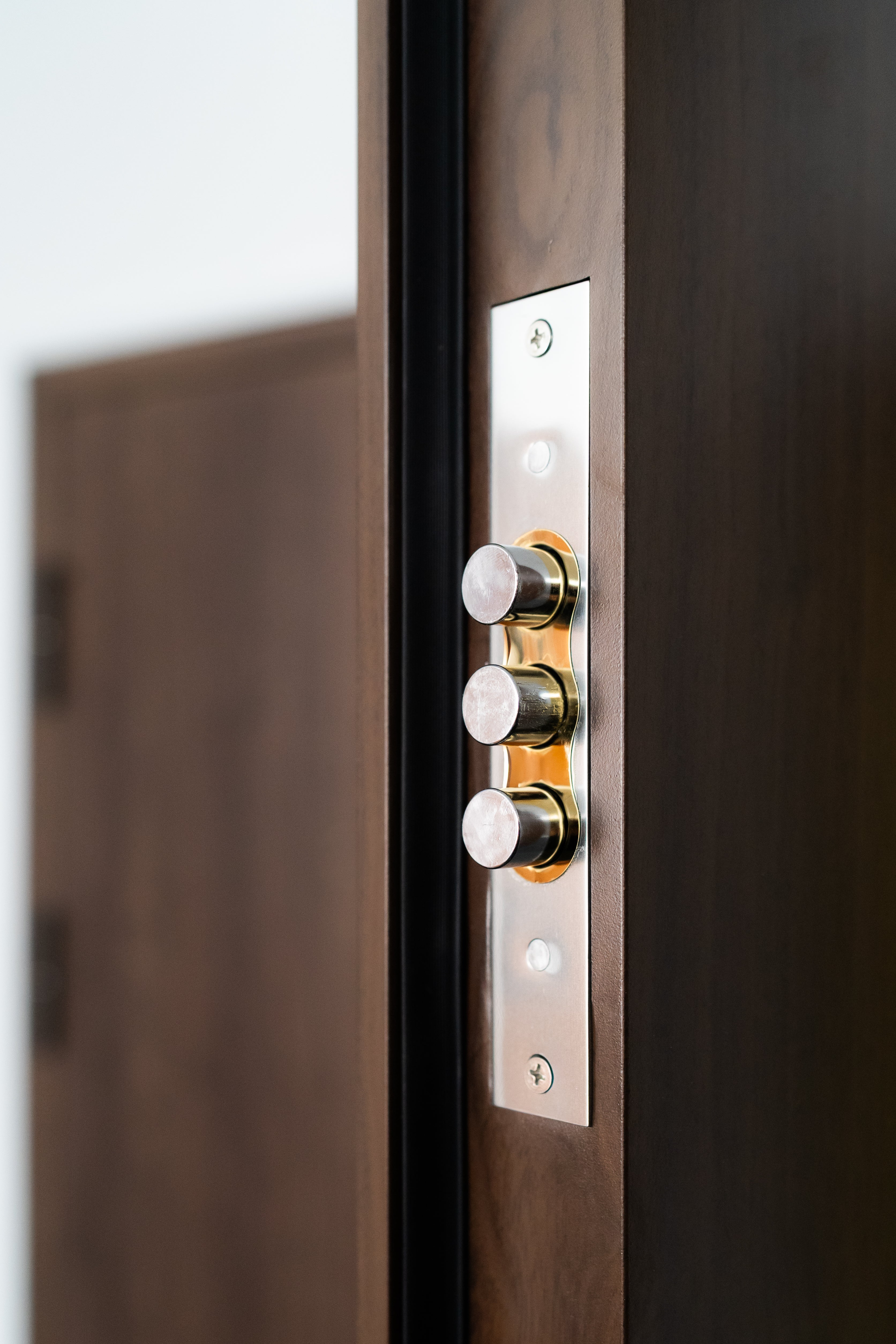 Hőszigetelt biztonsági bejárati ajtó IronDOOR14 98×208 cm