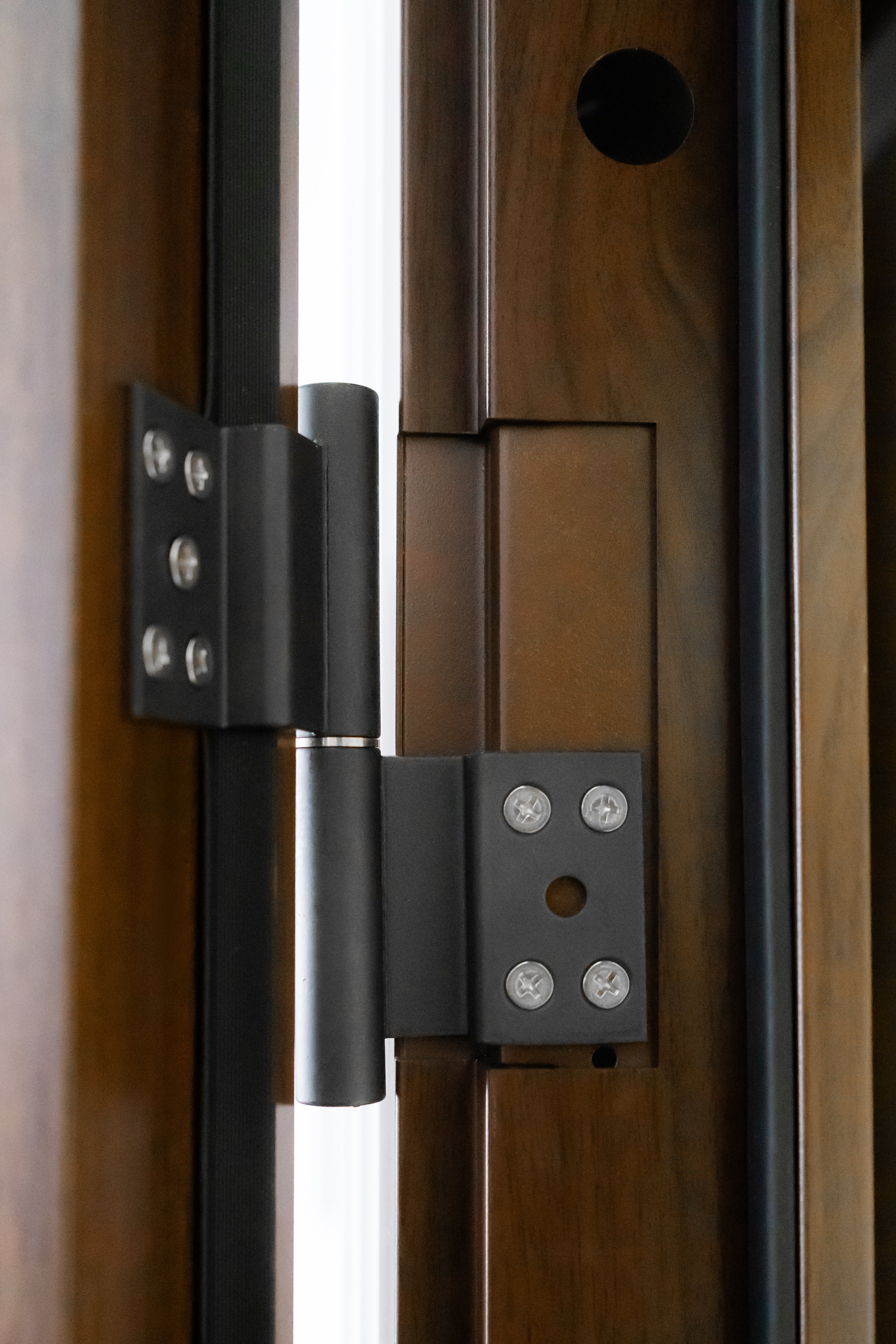 Hőszigetelt biztonsági bejárati ajtó IronDOOR14 98×208 cm