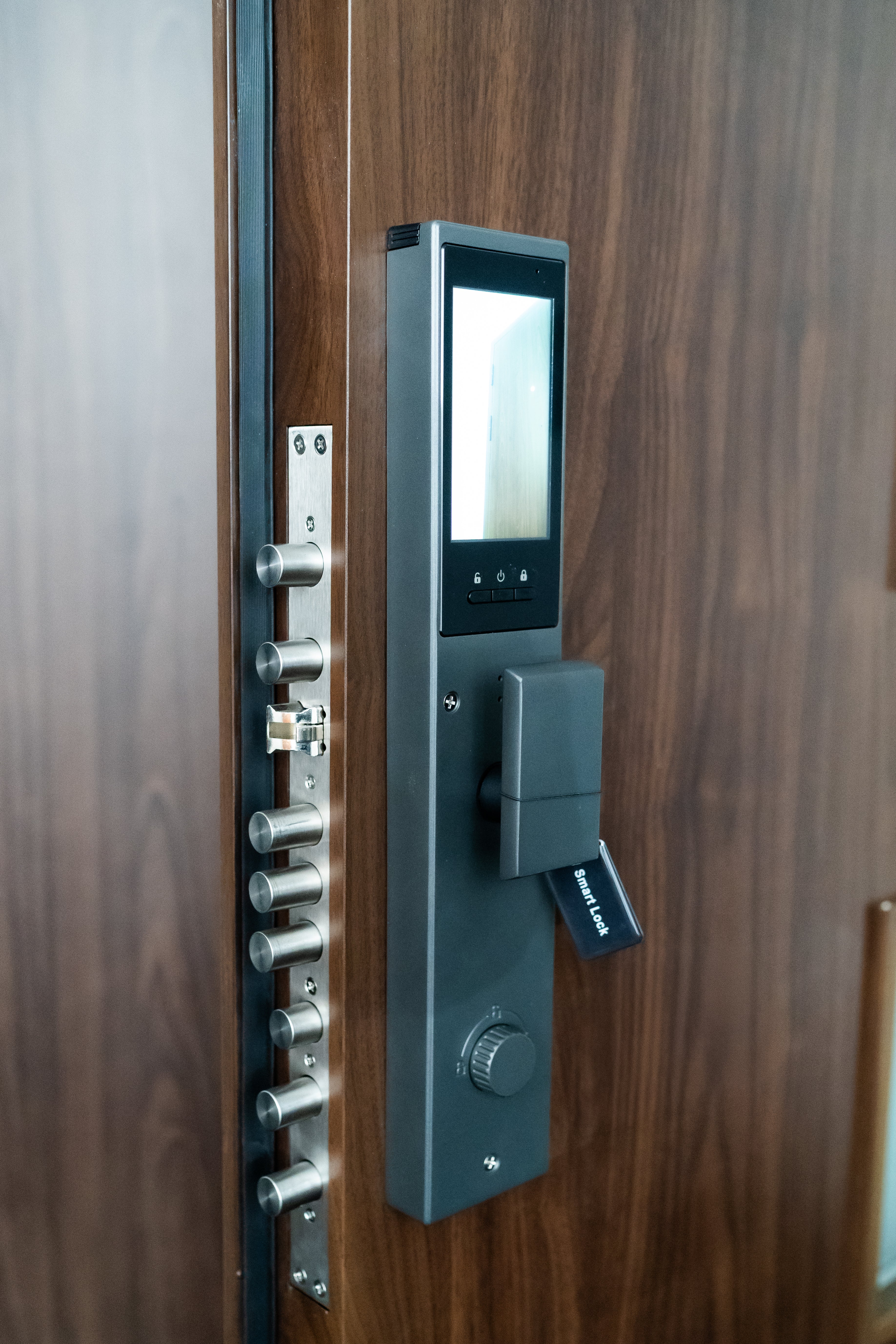 Hőszigetelt biztonsági bejárati ajtó IronDOOR14 98×208 cm