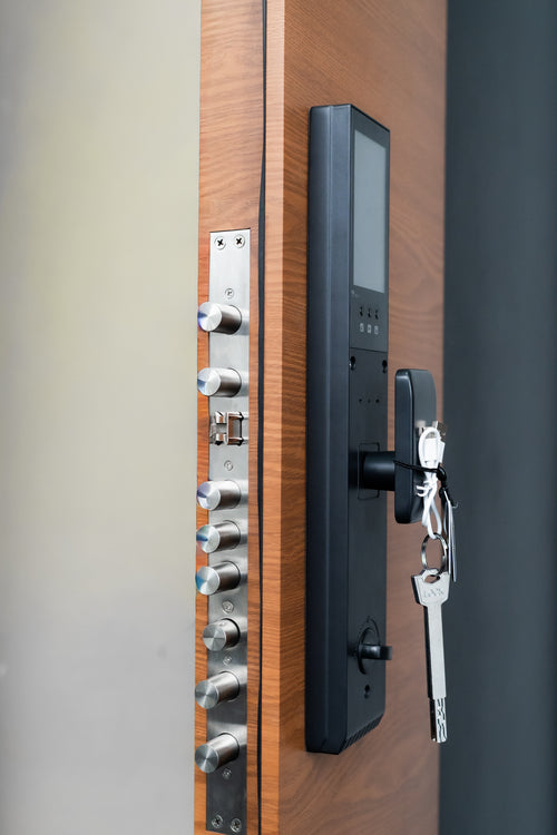 Ușă de intrare de siguranță termoizolată IronDOOR27 98×208 cm - Versiune premium: profil de 100 mm, cu balamale ascunse
