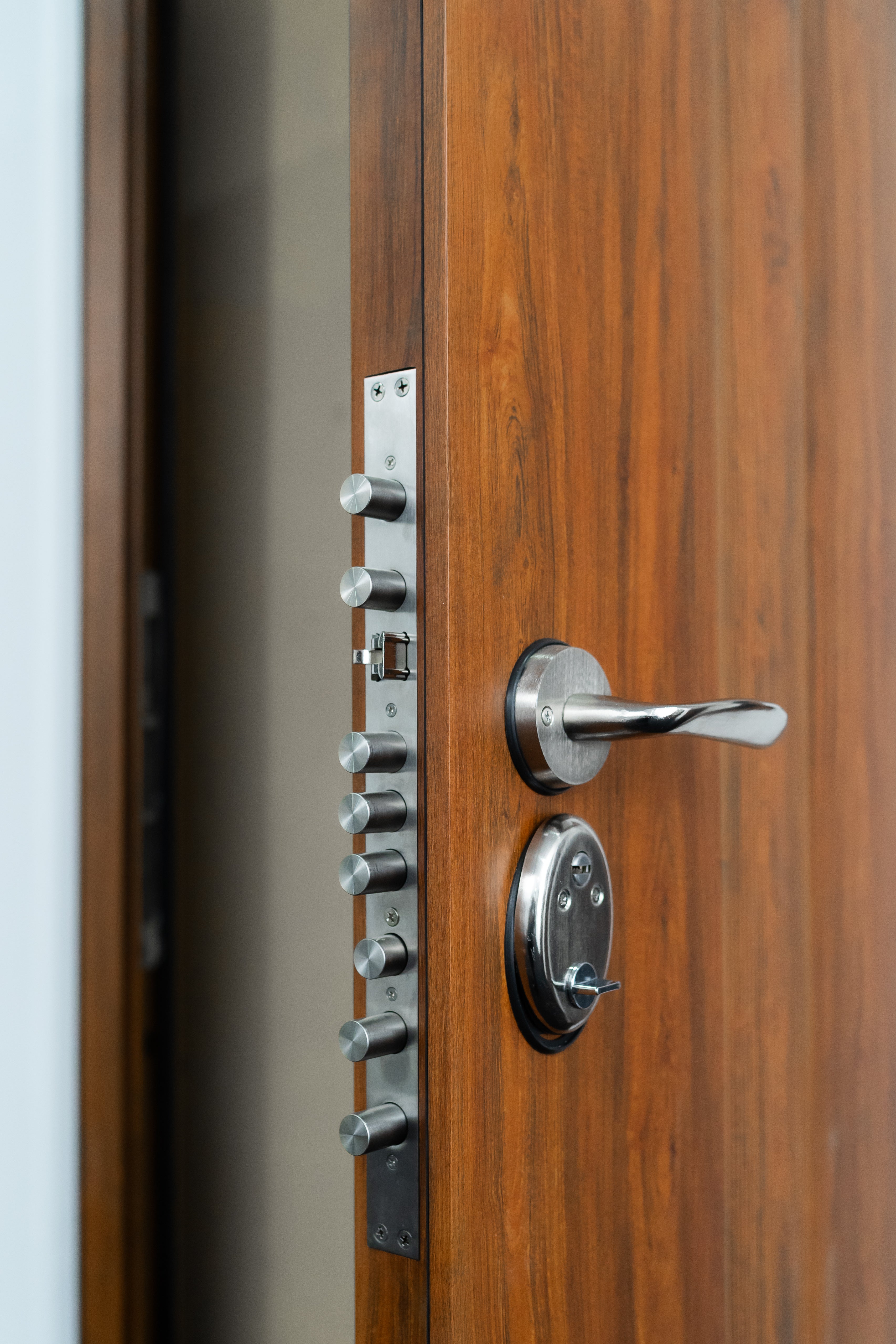 Hőszigetelt biztonsági bejárati ajtó IronDOOR26 98×208 cm