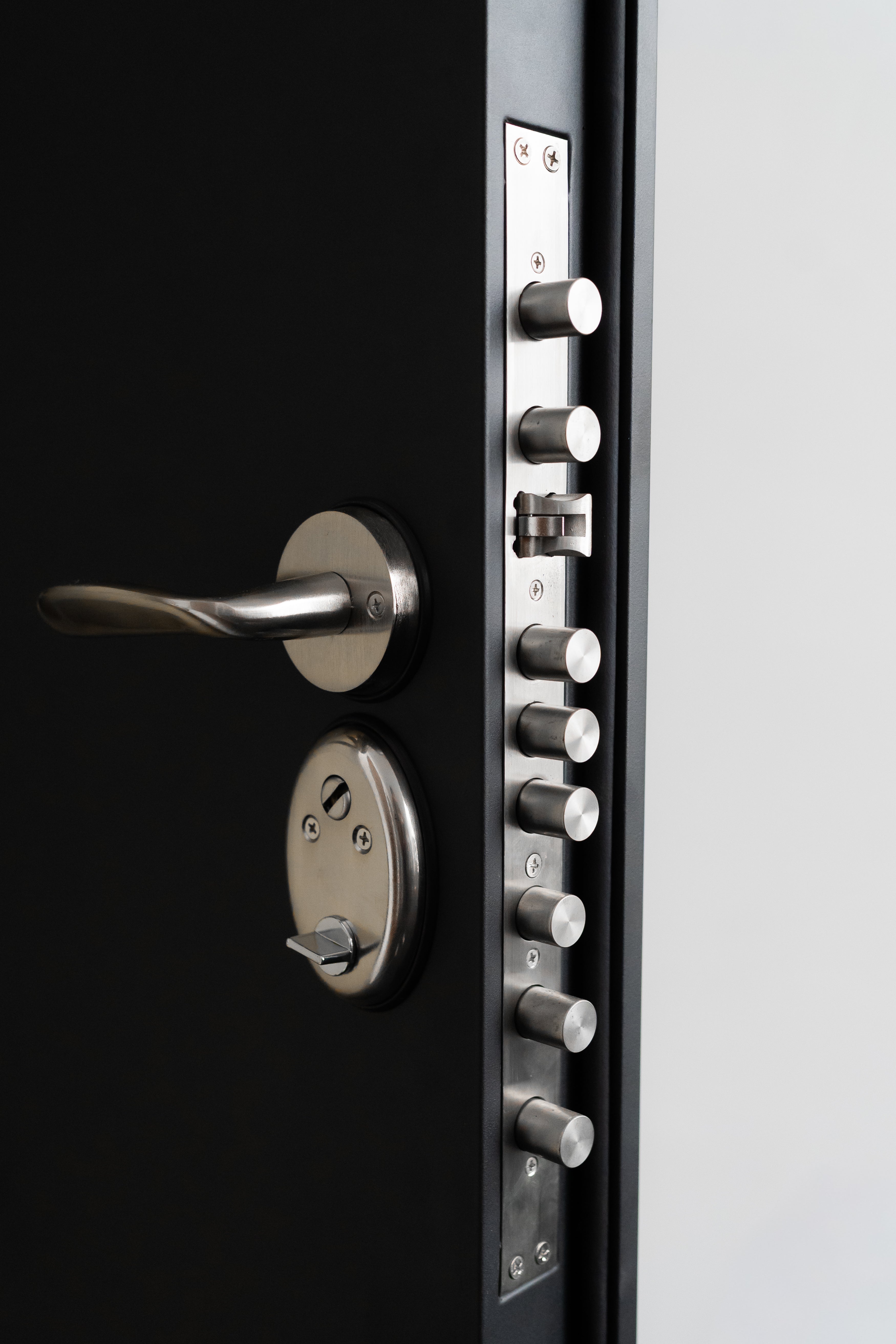 Hőszigetelt biztonsági bejárati ajtó IronDOOR23 98×208 cm