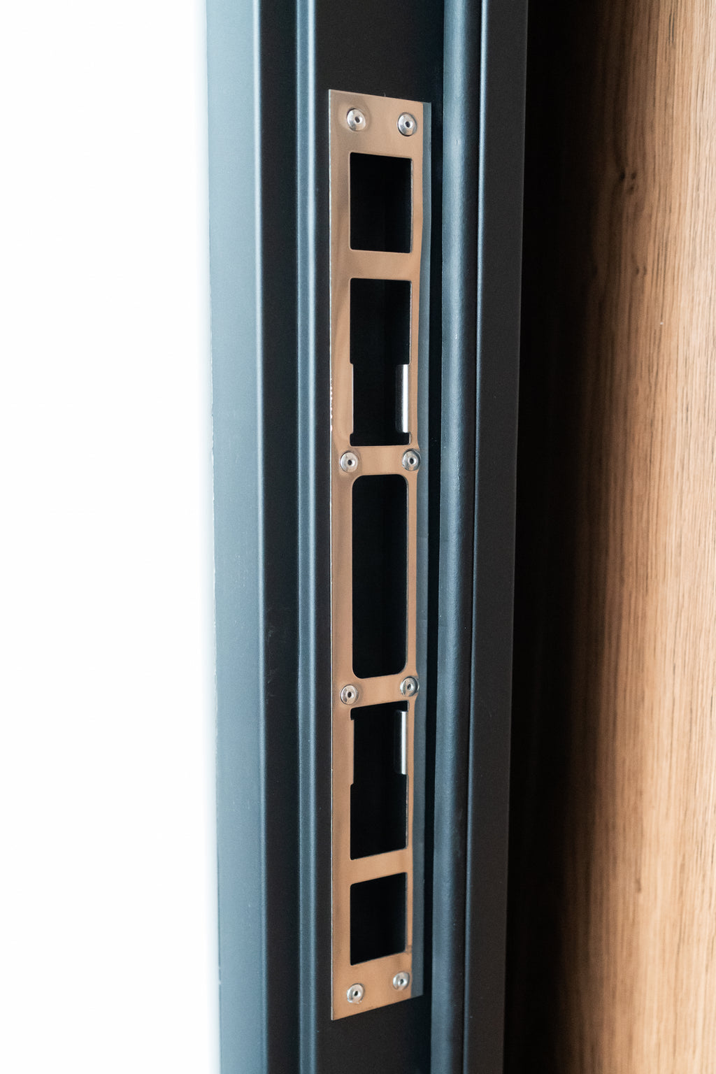 Hőszigetelt biztonsági bejárati ajtó IronDOOR24 98×208 cm