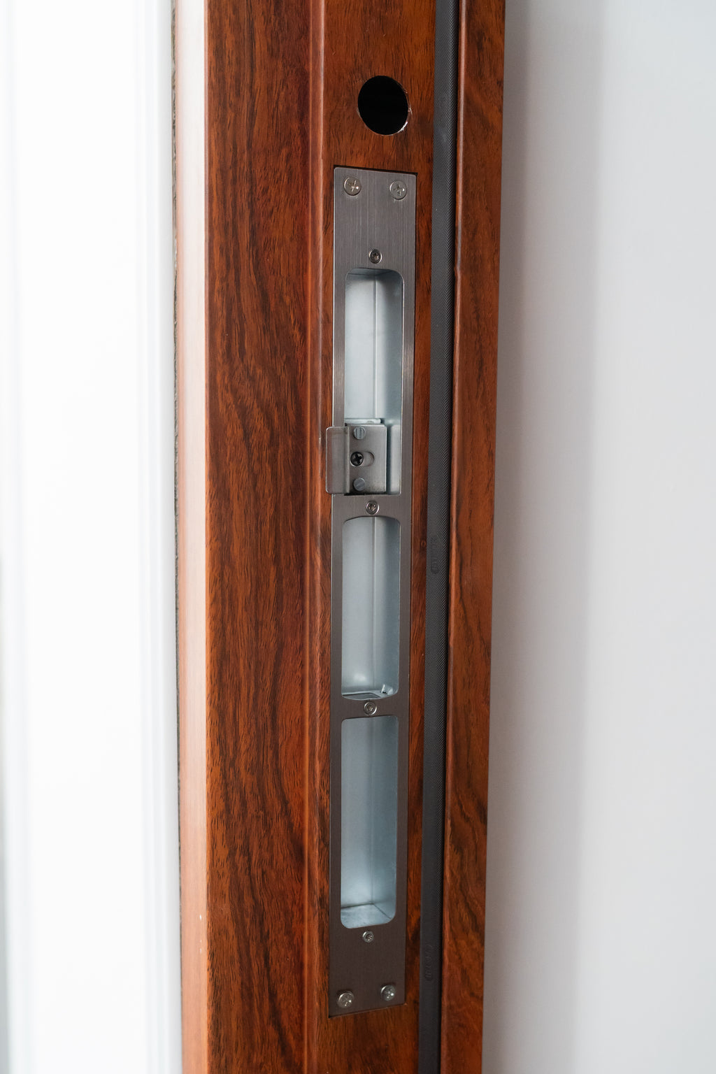 Hőszigetelt biztonsági bejárati ajtó IronDOOR22 150×210 cm
