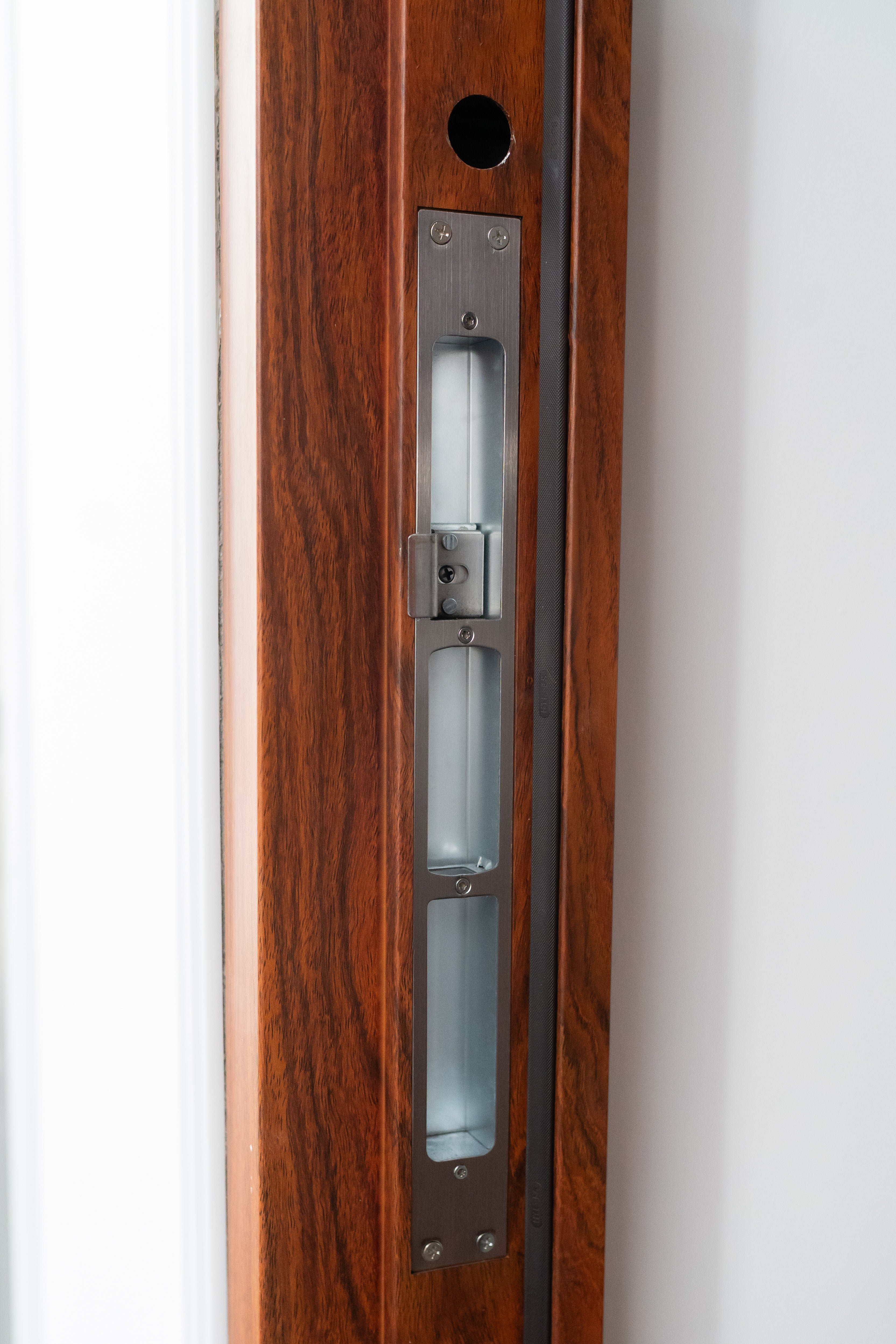 Hőszigetelt biztonsági bejárati ajtó IronDOOR22 150×210 cm