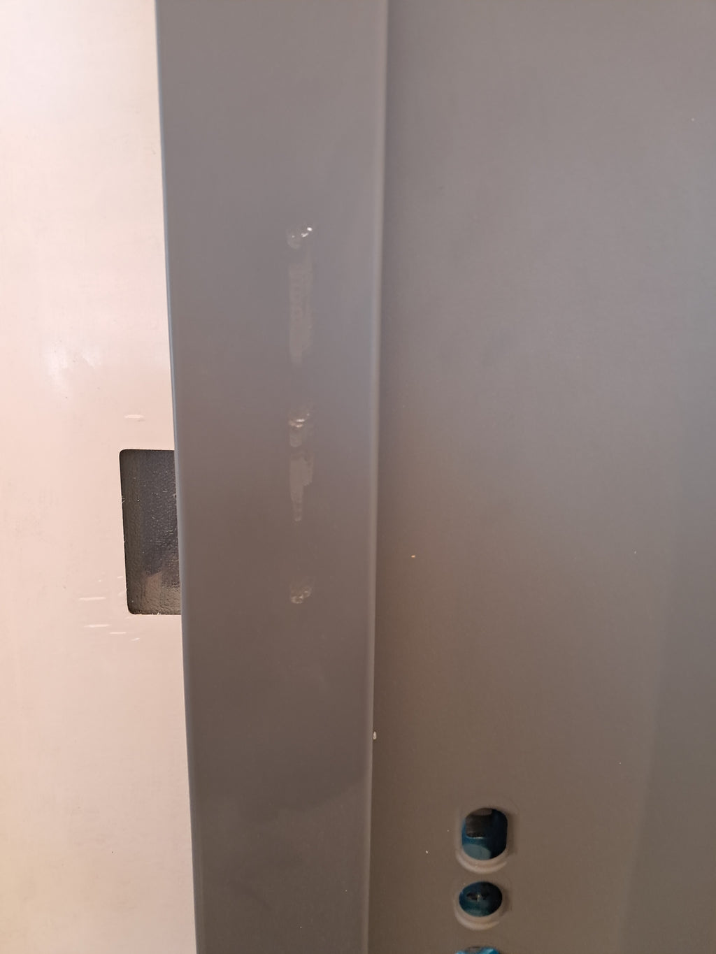 Termoizolovana sigurnosna ulazna vrata IronDOOR01 98x208cm antracit sa 4-funkcionalnom pametnom bravom