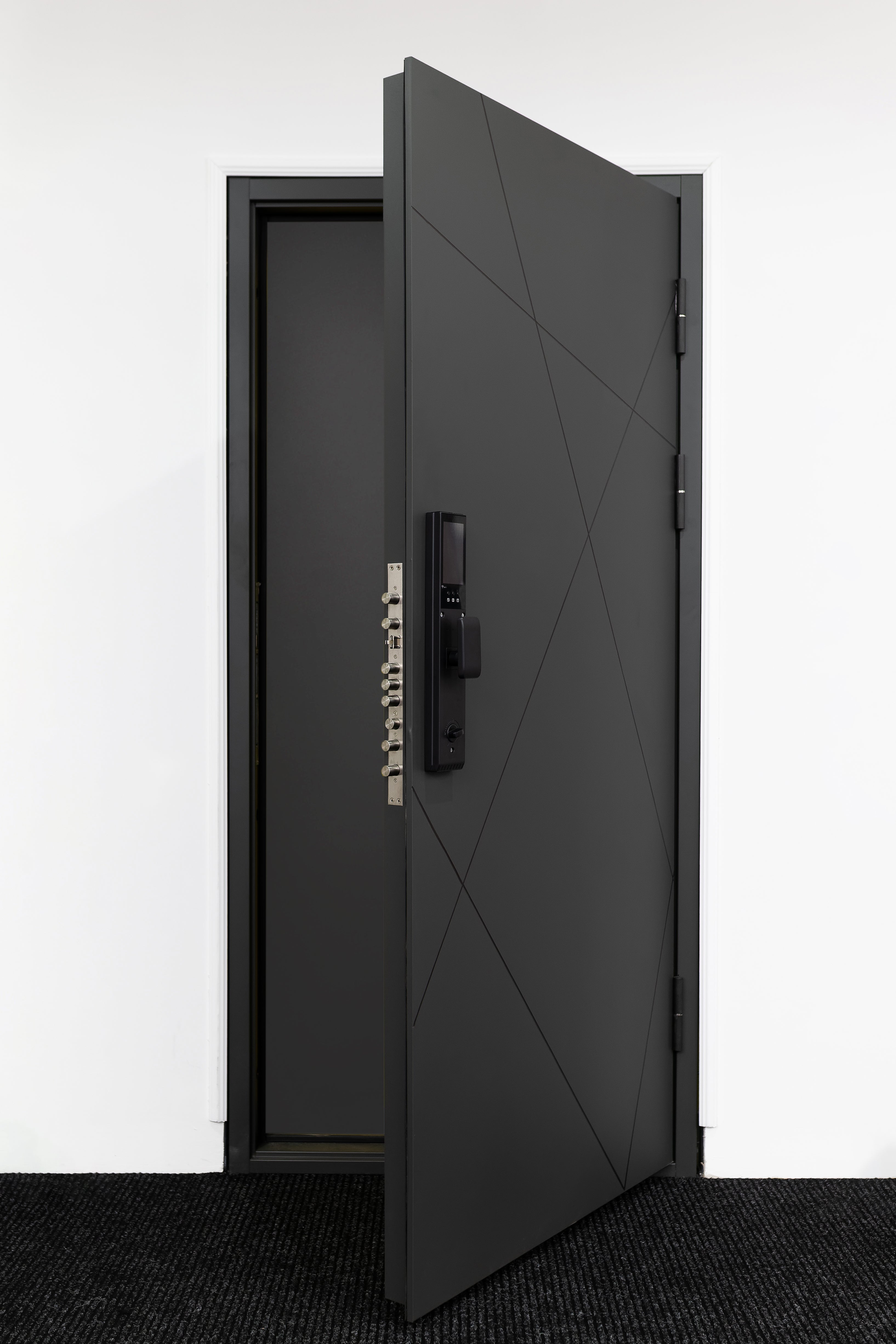 Hőszigetelt biztonsági bejárati ajtó IronDOOR02 98×208 cm - Prémium kivitel: 100mm-es profil, rejtett zsanérral