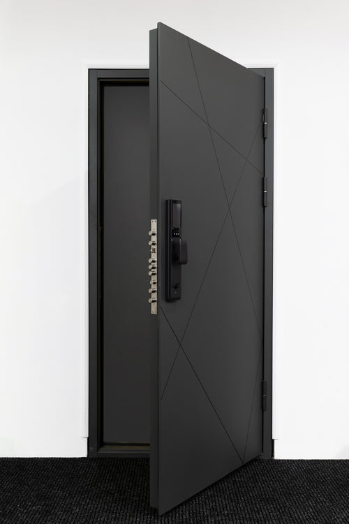 Hőszigetelt biztonsági bejárati ajtó IronDOOR02 98×208 cm - Prémium kivitel: 100mm-es profil, rejtett zsanérral
