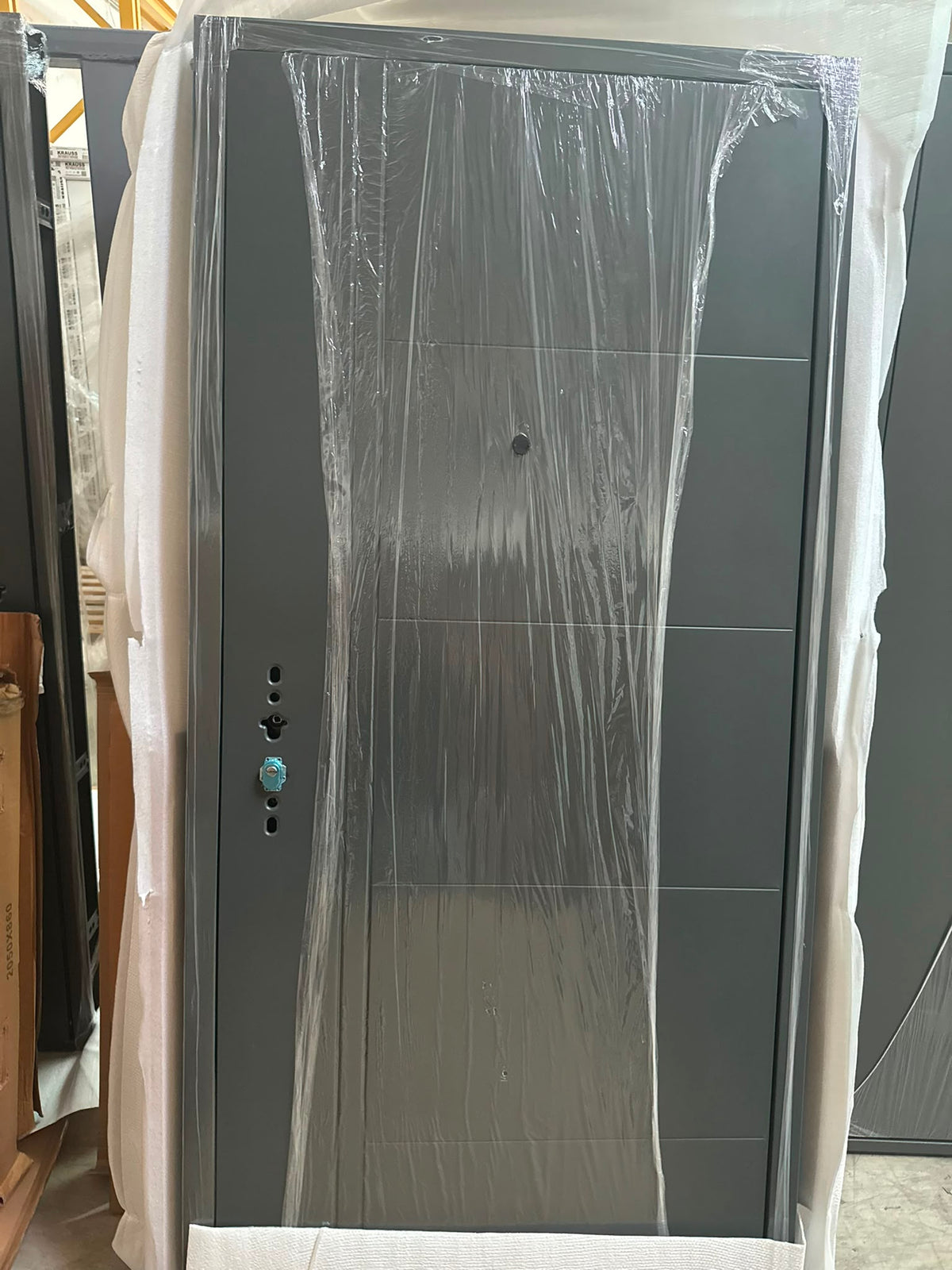 SZÉPSÉGHIBÁS - Hőszigetelt biztonsági bejárati ajtó IronDOOR16 95×205 cm - rejtett pánttal