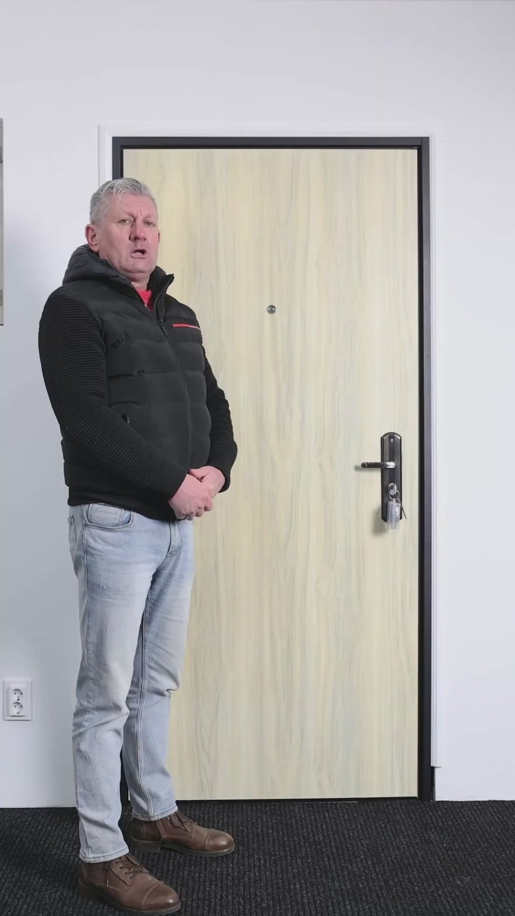 Hőszigetelt biztonsági bejárati ajtó IronDOOR32 98×208 cm